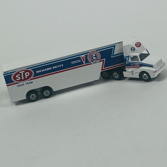 Winross STP Richard Petty Race Team Truck & Trailer 1:64 DieCast Nascar USA - Picture 1 of 7